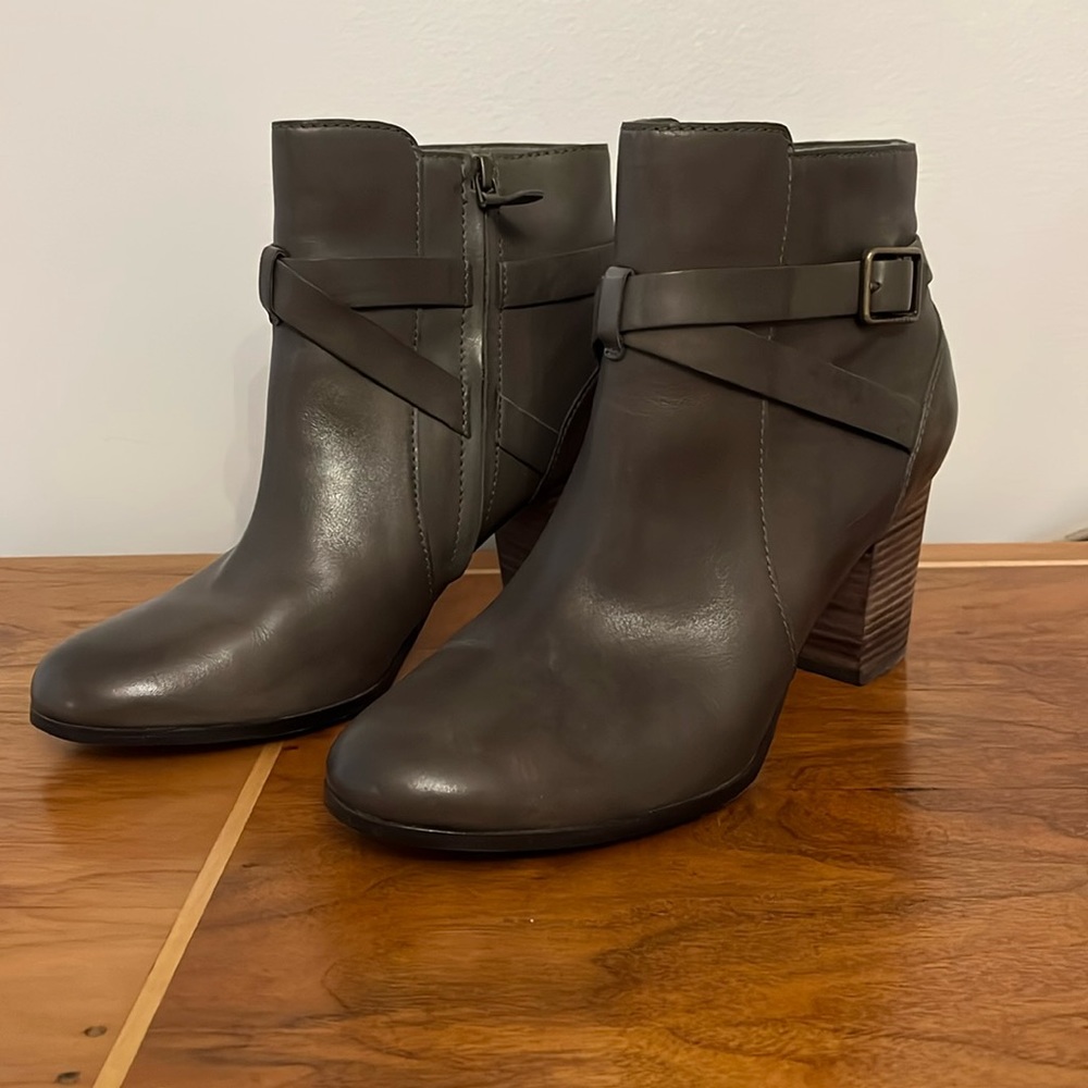 Cole Haan ankle boots size 10